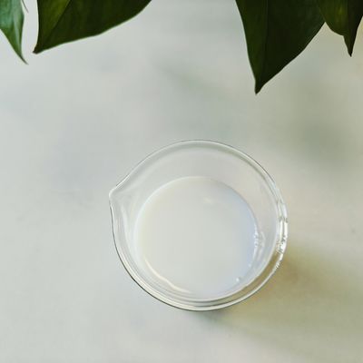 Acrilati bianchi lattiero-copolimeri Modificatori di reologia liquida con un buon contenuto di solidi di ispessimento 34,0-36,0 %