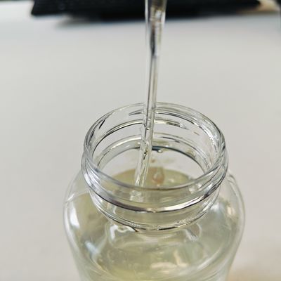 Poliquaternio-7 Conditioner cationici PQ7 liquido giallo con eccellente capacità di condizionamento per la cura dei capelli