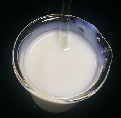 Amodimeticone e cloruro di cetartrimonio e tridecet-12 in prodotti per capelli