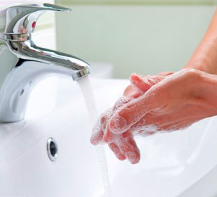 Lauryl glucoside tensioattivo nononionico con buona capacità di schiumazione Buona solubilità e facile utilizzo per lavaggio dei piatti