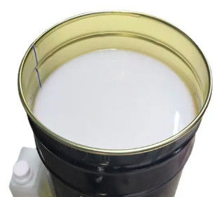 Poliquaternio-33 e Paraffinum Liquidum e C11-15 Pareth-7 Modificatori Reologici con Buone Capacità Anti-Statiche