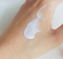 PEG-30 Dipolyhydroxystearate CAS 827596-80-5 Emulsionante W/O Materie prime cosmetiche