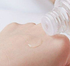 CAS 133738-23-5 PEG-10 Isostearato ha una buona capacità di rimuovere il trucco utilizzato negli oli detergenti