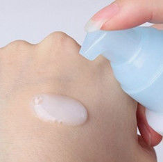 9004-99-3 123-94-4 PEG-100 Stearato / Glicerilstearato Emulsionante cosmetico per capelli Conditioner Facile da disperdere