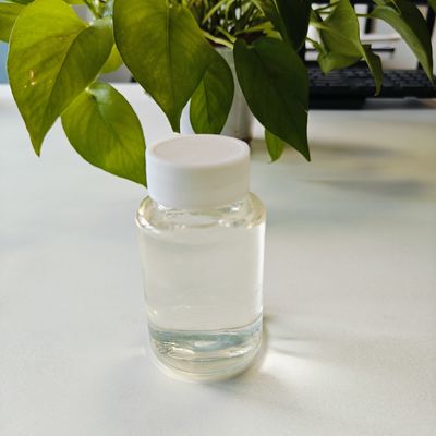 Shampoo a base di metilelioleoilura di sodio tensioattivo anionico essenziale per detersivi