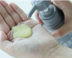 Cas 112 03 8 Agenti di condizionamento per capelli e pelle a base di cationico tensioattivo